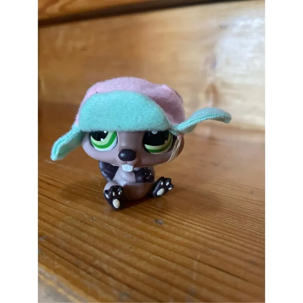 Littlest Pet Shop #1108 Beaver figure from the 